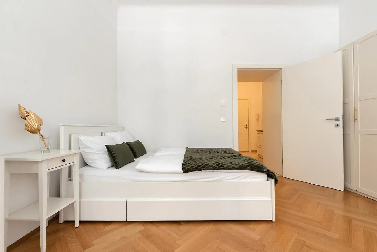 Schoenes Studio In Zentrumsnaehe Wiedeń